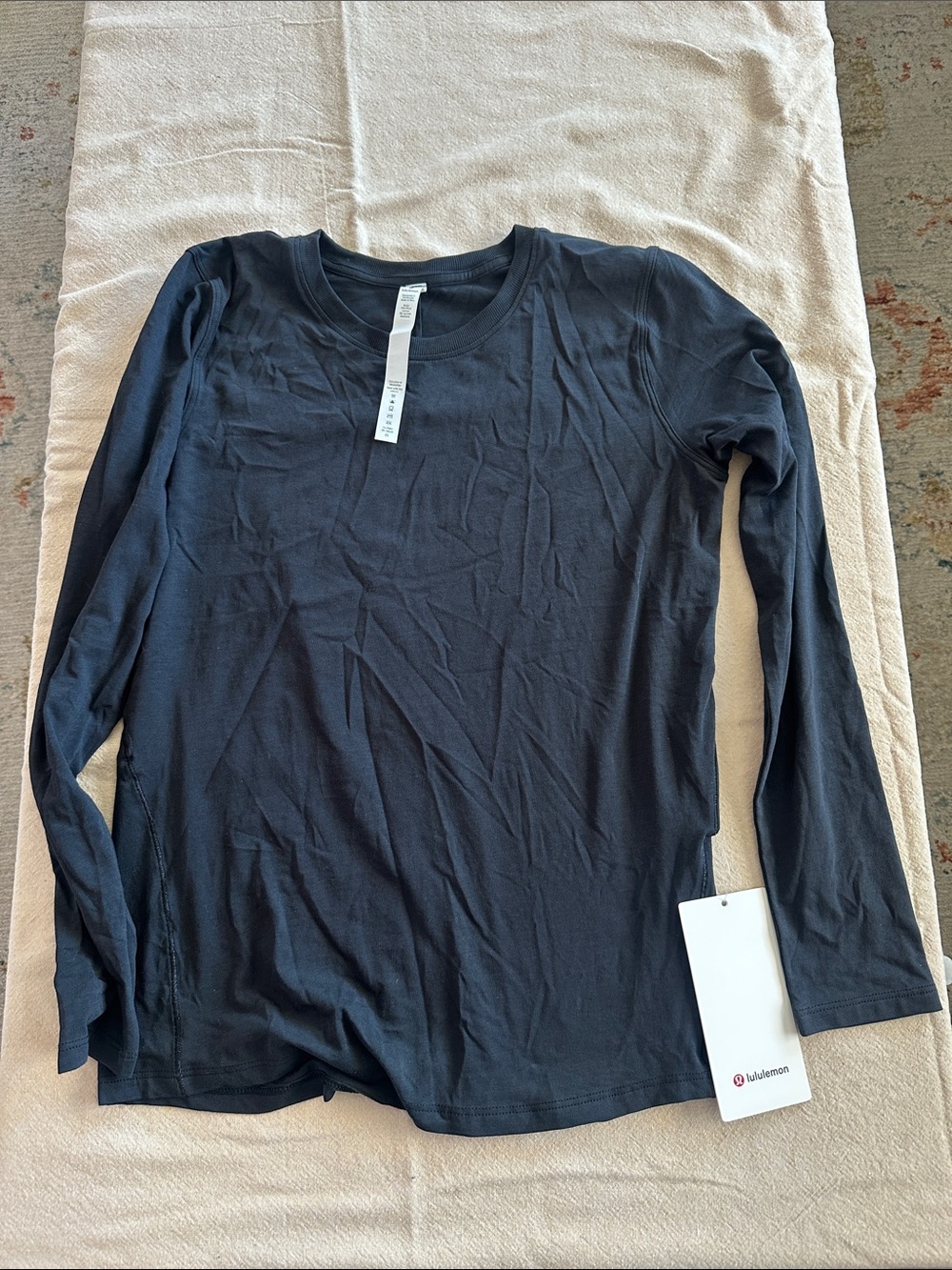 lululemon athletica Long Sleeve Tee - Black